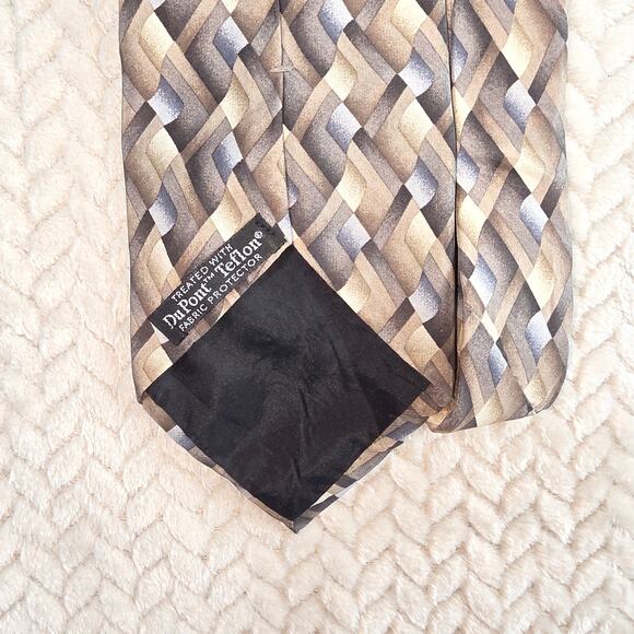 Dockers Men’s 100% Silk Necktie Geometric Woven Pattern Brown Tan Gray 3.5” - Picture 3 of 5